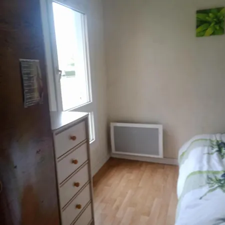 ホームステイ A Louer En Nuite ルマン